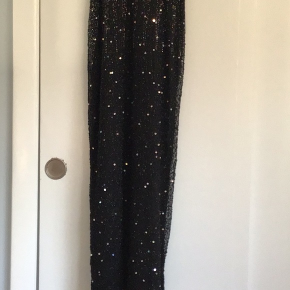 Stunning black beaded designer evening gown. - Picture 3 of 3